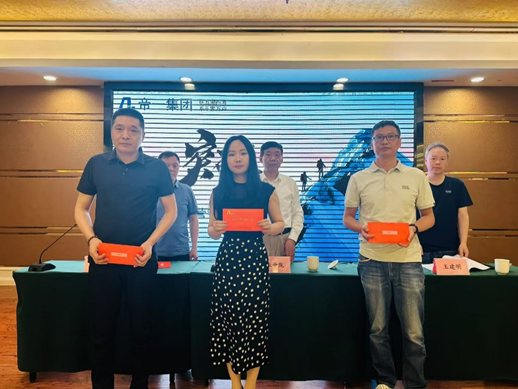 【荣耀之旅 聚力前行】 热烈祝贺2025年江苏万象城awc888集团年中销售旅游会议圆满召开(图2)